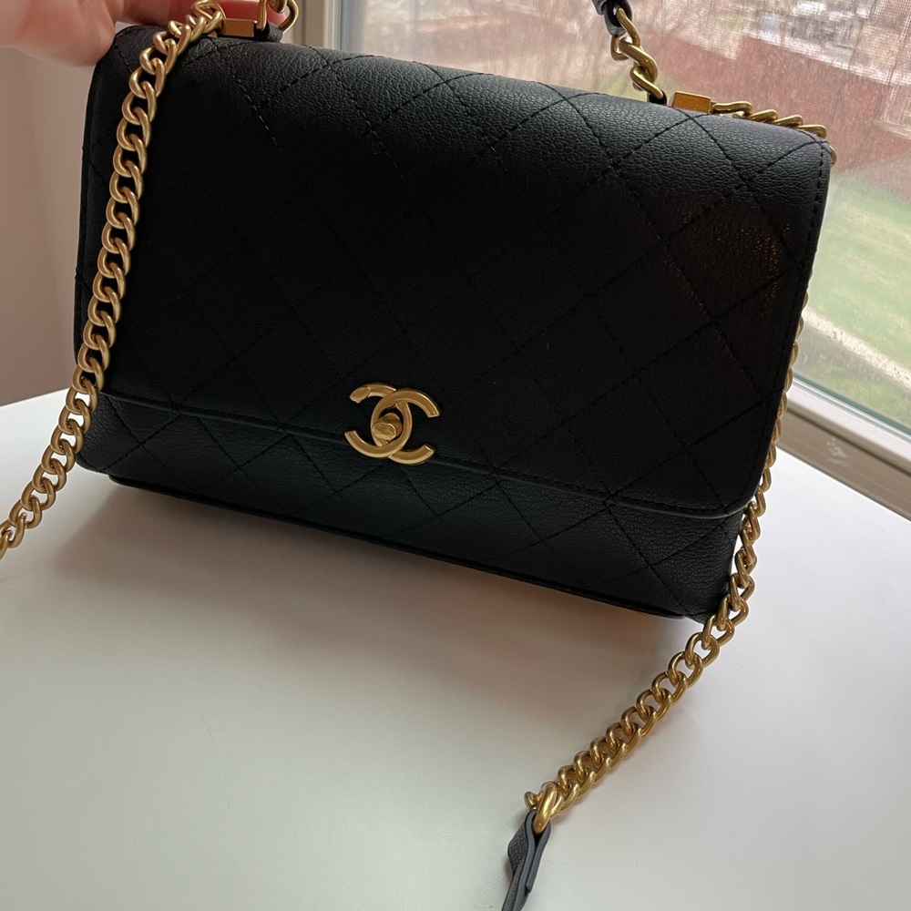COPY - Black Chanel leather purse with strap